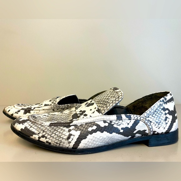 Zara Faux Snakeskin pattern black and white brogue Loafers women’s size 37 - Picture 1 of 8